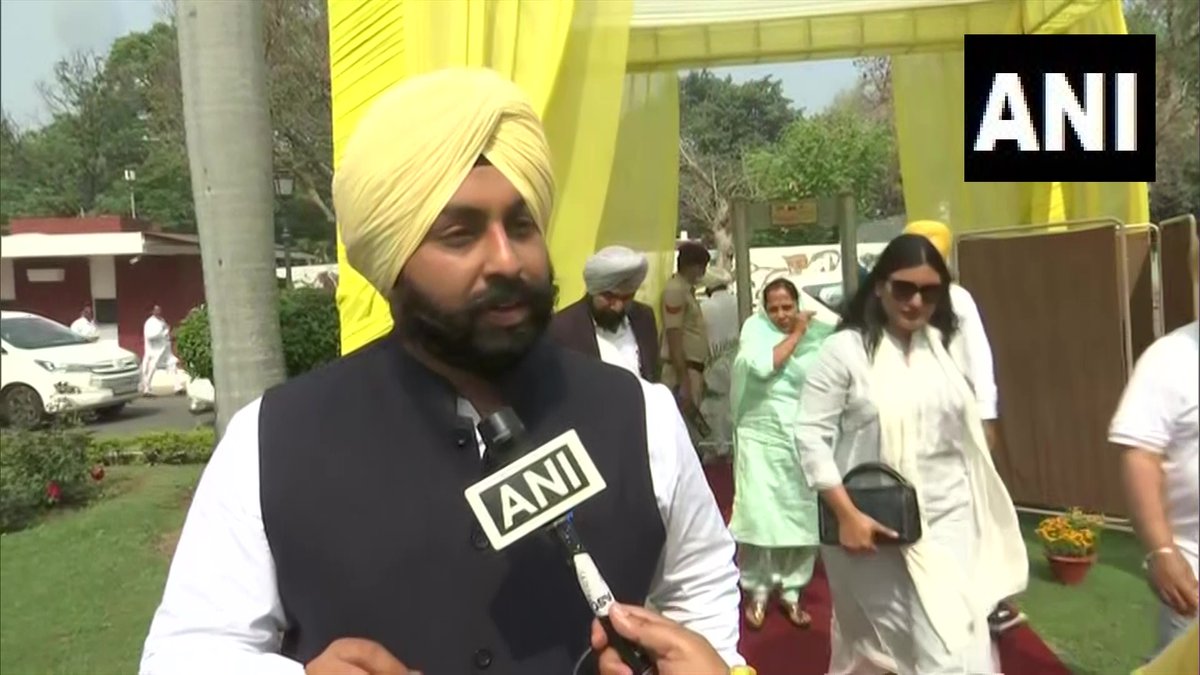 ANI's tweet photo. It's a great responsibility. Arvind Kejriwal brought back the trust of youth in politics. We have to again make a Punjab of Maharaja Ranjit Singh. We'll make a Punjab model and in 2024 Arvind Kejriwal the PM of the country: Harjot Singh Bains who has taken oath as Punjab minister https://t.co/WINi1QMCgN