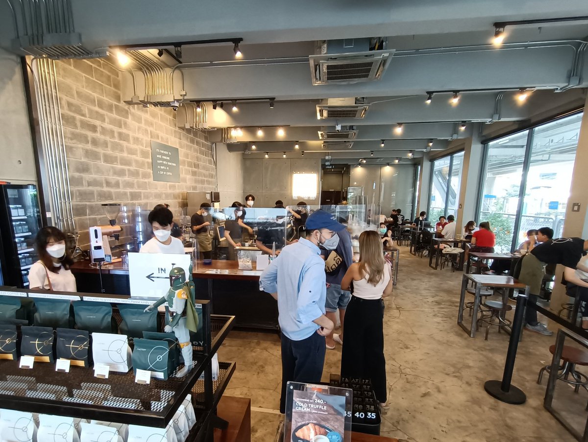 junifactcheck's tweet photo. บรรยากาศร้าน #FactoryCoffee https://t.co/GUw5wnDDMN