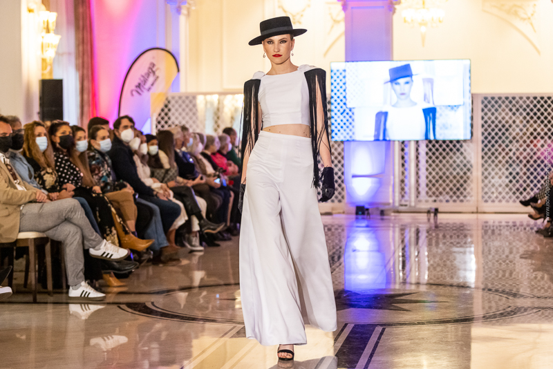 💃🏻#FIMAF2022 | Ya puedes disfrutar de todas las imágenes de los desfiles de:

🪡 <a href="/VivaLaFeria_/">Viva la Feria-Moda Flamenca</a> 
🧵 Patricia Calderón
🪡 <a href="/susanazamora2/">Susana Zamora Costura</a>
🧵 Joseph Daniel

👉 iso100photopress.com/2022/03/17/fim…

<a href="/FIMAFMalaga/">FIMAF</a> #ModaFlamenca <a href="/EvenCon2Tacones/">Eventos 𝐜𝐨𝐧 𝐝𝐨𝐬 𝐭𝐚𝐜𝐨𝐧𝐞𝐬</a>