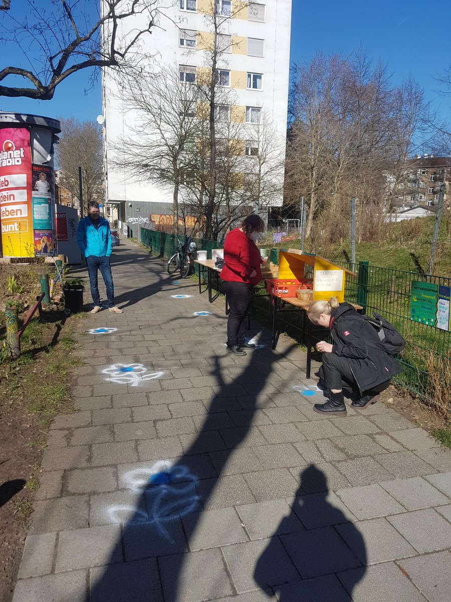 Stadtbiotop_Of's tweet image. Es ist angerichtet!

#PflanzenTausch #OpenSourceSeeds #Offenbach #Gemeinschaftsgarten