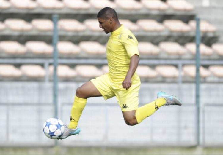 ProsportInt's tweet photo. Lesvin Stoffels scored for @ctallstarsfc in their 3-1 victory over Uthongathi in the GladAfrica Championship β½οΈπ₯
#CTAllStars #GladAfricaChampionship https://t.co/tPlAYmzpSD