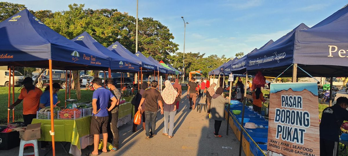 FAMASelangor's tweet photo. 19 Mac 2022 | Sabtu | Seksyen U5, Shah Alam

Operasi hari pertama pembukaan Pasar Tani Sekyen U5, Shah Alam mendapat sambutan yang baik daripada para pengunjung. https://t.co/Mqjqpd8wtl