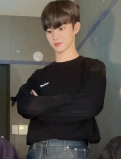 mhangmin's tweet photo. @HYUNJZHAE https://t.co/tN76MfvAJs