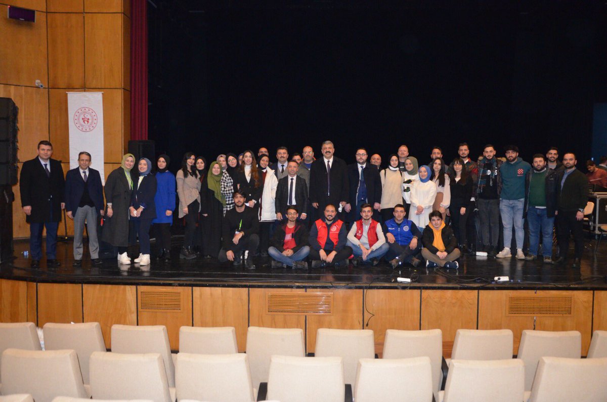 GSB_RizeGM's tweet photo. Rize Valiliği öncülüğünde Gençlik ve Spor İl Müdürlüğümüzün organize ettiği ''Çanakkale Bir Hilal Uğruna'' programını gerçekleştirdik. https://t.co/1loVVgHfKw