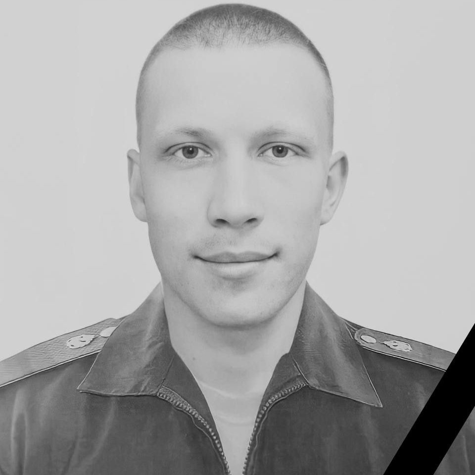 😰Вечная память герою!

В ходе специальной военной операции на Донбассе погиб 21-летний уроженец с. Амурзет, ефрейтор Денис Тонких.

Он служил в мотострелковых войсках.

Денис посмертно награжден Орденом Мужества.