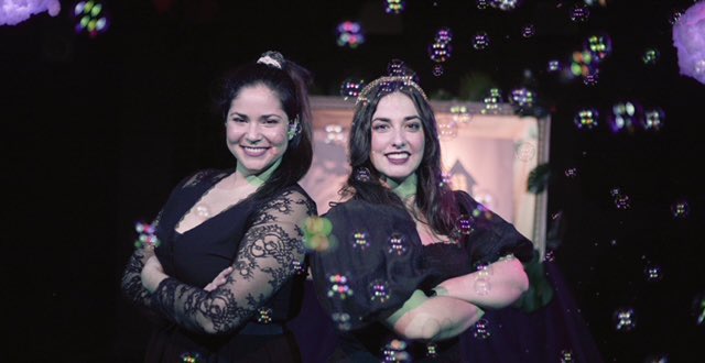 ¿QUIÉN PUEDE ROBAR LA LUNA?, la propuesta más querida de teatro familiar. Lo que consiguen <a href="/LosPeluchones/">Los Peluchones</a> en escena es impresionante, os lo decimos de verdad: conexión total. ¡Agotando entradas para hoy! Entradas en atrapalo.com/entradas/quien…