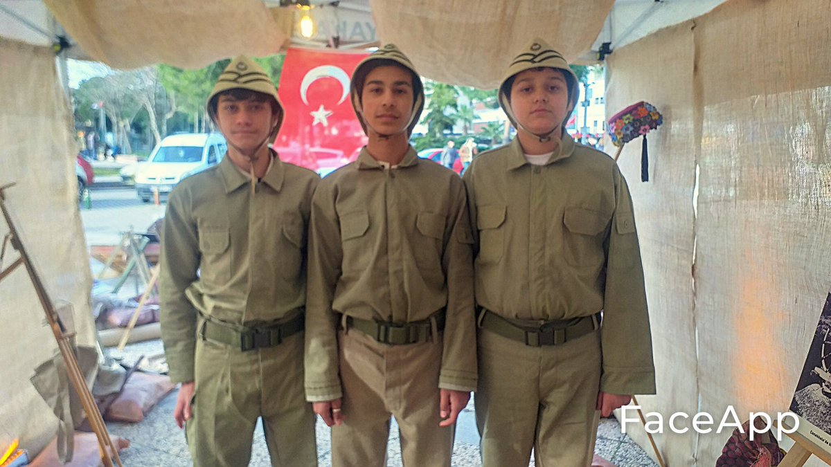Hasanngr71's tweet photo. “Ben size taarruzu değil, ölmeyi emrediyorum!”

 Gazi Mustafa Kemal Atatürk, silah arkadaşları ve aziz şehitlerimizi rahmet ve minnetle anıyorum.
 Çanakkale Zaferi'nin 107’nci yıl dönümü kutlu olsun.

#ÇanakkaleGeçilmez 🇹🇷 https://t.co/0cUQblbarT