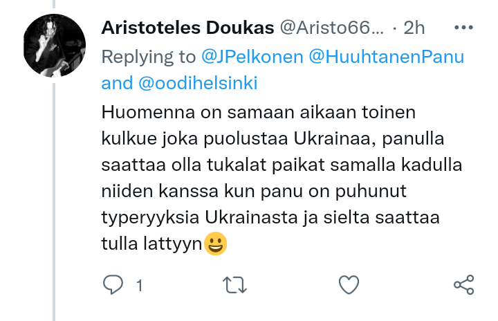 HuuhtanenPanu's tweet photo. Huvittavia nämä #piffit 🤣🤣🤣

Tyypit #fantasioivat päivät pitkät, että joku 'ryhmä' vetäisi mua #lättyyn.

Itse piffit eivät jaksa edes jääkaapille kävellä näppiksen äärestä. Äiti tuo ruuat koneelle 😂😂😂 https://t.co/mff9QeSZHj