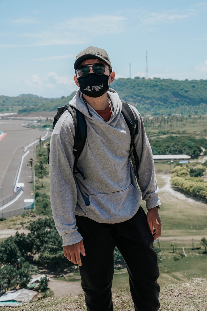 Selamat Berakhir Pekan Areingers!⁠
⁠
Kemana nih rencana weekend ini? Kalo mimin mah masih disini nih~⁠
⁠
⁠
#areioutdoorgear #AreiDiMandalika #moveandadventure