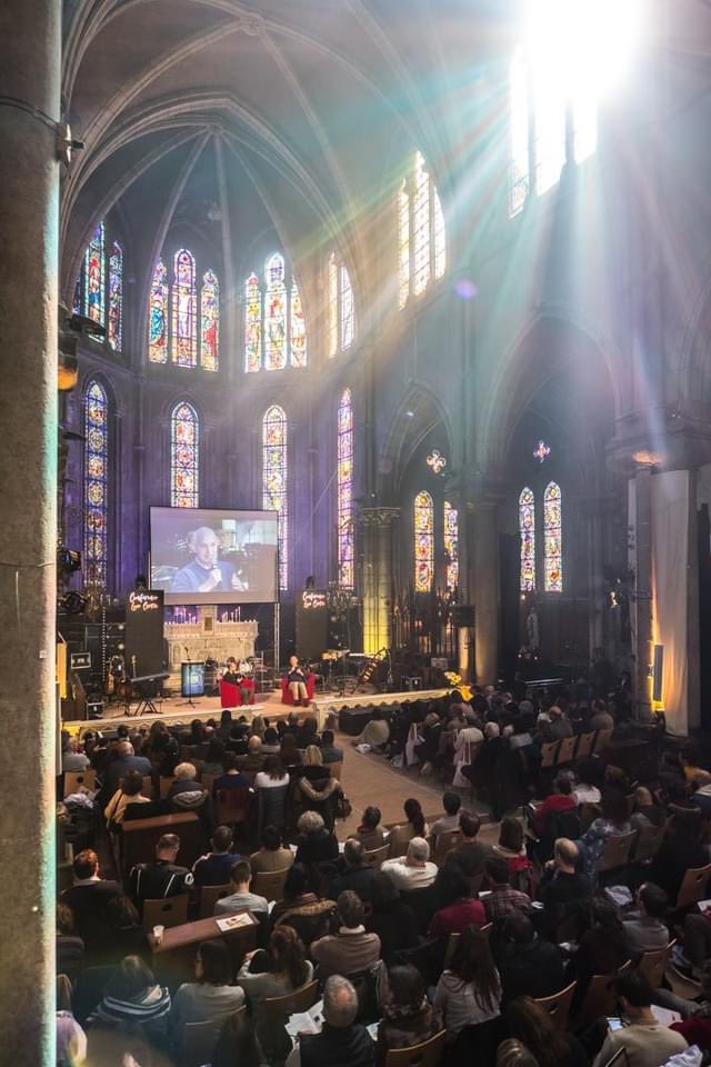 Dans une semaine nous organisons avec Eglise Lyon Centre un week-end de louange et d’enseignement 🌿✨ Plus de 800 personnes vont venir se ressourcer spirituellement pour grandir dans leur vie. 
Nous aurons la joie d’accueillir Émilie Jovanovic, future pasteur mennonite.