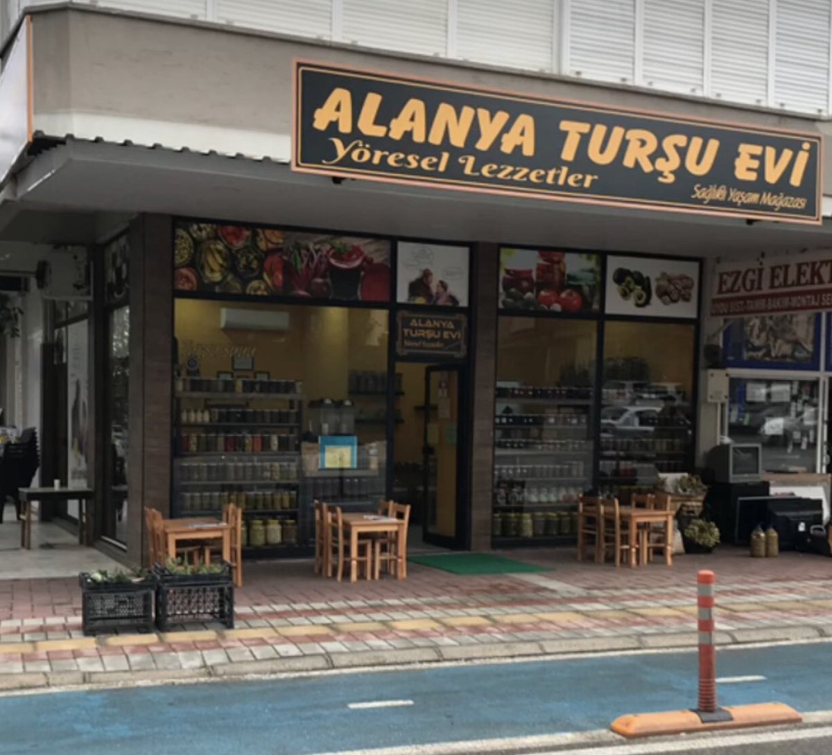 ALANYA TURŞU EVİ OLARAK #antalya #alanya da hizmet veriyoruz🤗
#turşu #turşusuyu #pekmez #reçel ve daha bir çok #doğal ve #yöreselürünlerle sizlerleyiz🙏🏻 
Tüm turşuseverleri mağazamıza bekleriz. Gelemeyenler için ise bir kargo kadar yakınız 🤗