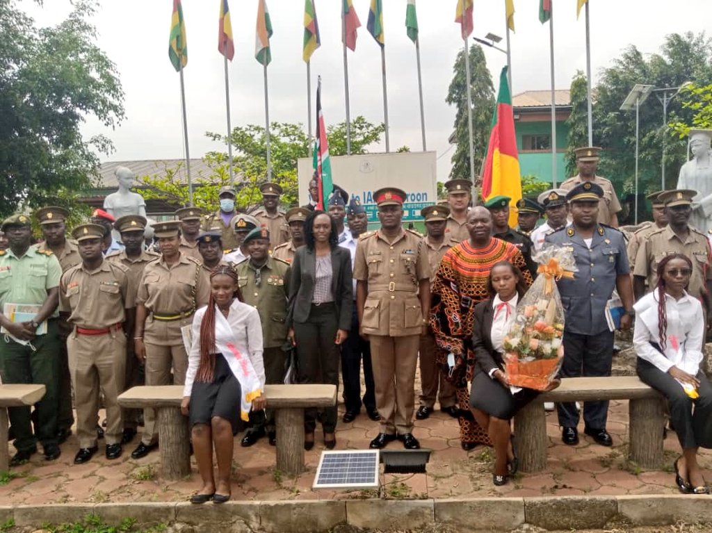 RR_IAI_Abanda's tweet image. J'ai reçu ce jour une importante délégation de la 37e promotion de l'École d'État-Major de la République du Kenya, en visite à l'IAI Cameroun. Nous avons évalué les axes de coopération bilatérale entre nos deux institutions à travers notre Ministère en charge de la Défense.