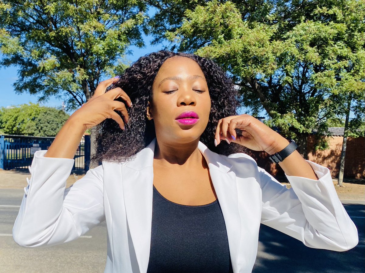 RealThembzana tweet picture