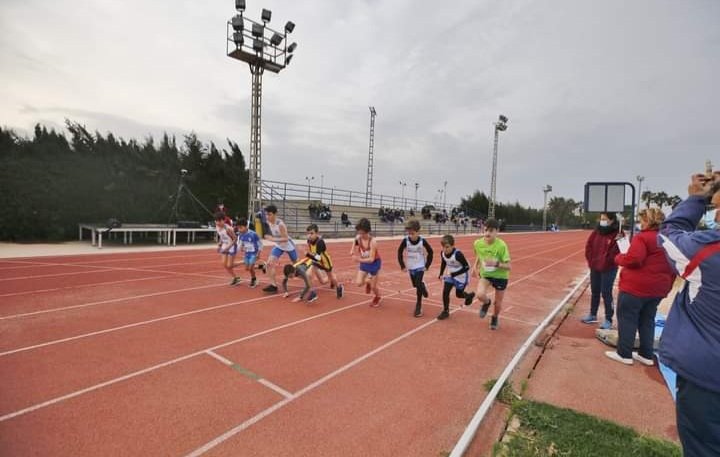 box_diana's tweet photo. Más de 150 deportistas se dieron cita ayer por la tarde en la pista de Atletismo Daniel Plaza, en los JUEGOS ESCOLARES DE LA COMUNIDAD VALENCIANA!!!!!
🏃‍♀️🏃🏃‍♀️🏃
Apoyando siempre al #DEPORTE DE BASE💪💪💪💪
#torreviejaesdeporte
#aytodetorrevieja 
#facv 
Fotos: Joaquín Carrion https://t.co/b6Tu3dM213
