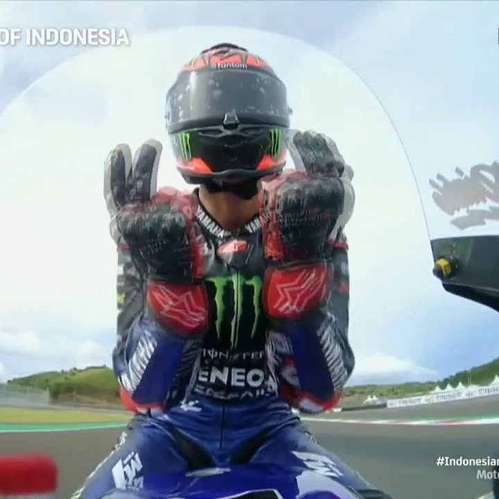 CanalplusMotoGP's tweet photo. .@jul pour la concentration = Pole position pour @FabioQ20 🤝
#MotoGP | #IndonesianGP https://t.co/1i6xjw8xSB