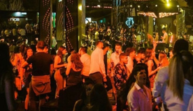 TonyTLS1900's tweet photo. Let's All Chant    #TMstyle  #Dance    la disco degli anni d'oro  #DJ https://t.co/VMqbEKOmkP https://t.co/ZNwtdTHVhV
