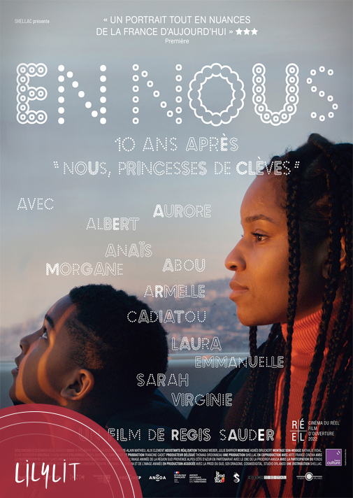 Lilylit_blog's tweet photo. Régis Sauder retrouve 10 ans plus tard les protagonistes de son premier documentaire dans #EnNous. Ces jeunes adultes révèlent des parcours accidentés et une belle conscience politique. En creux, un hommage au métier d'enseignant(e). @shellacfilms 
https://t.co/kZj1lfCGH1 https://t.co/80WviTePQb