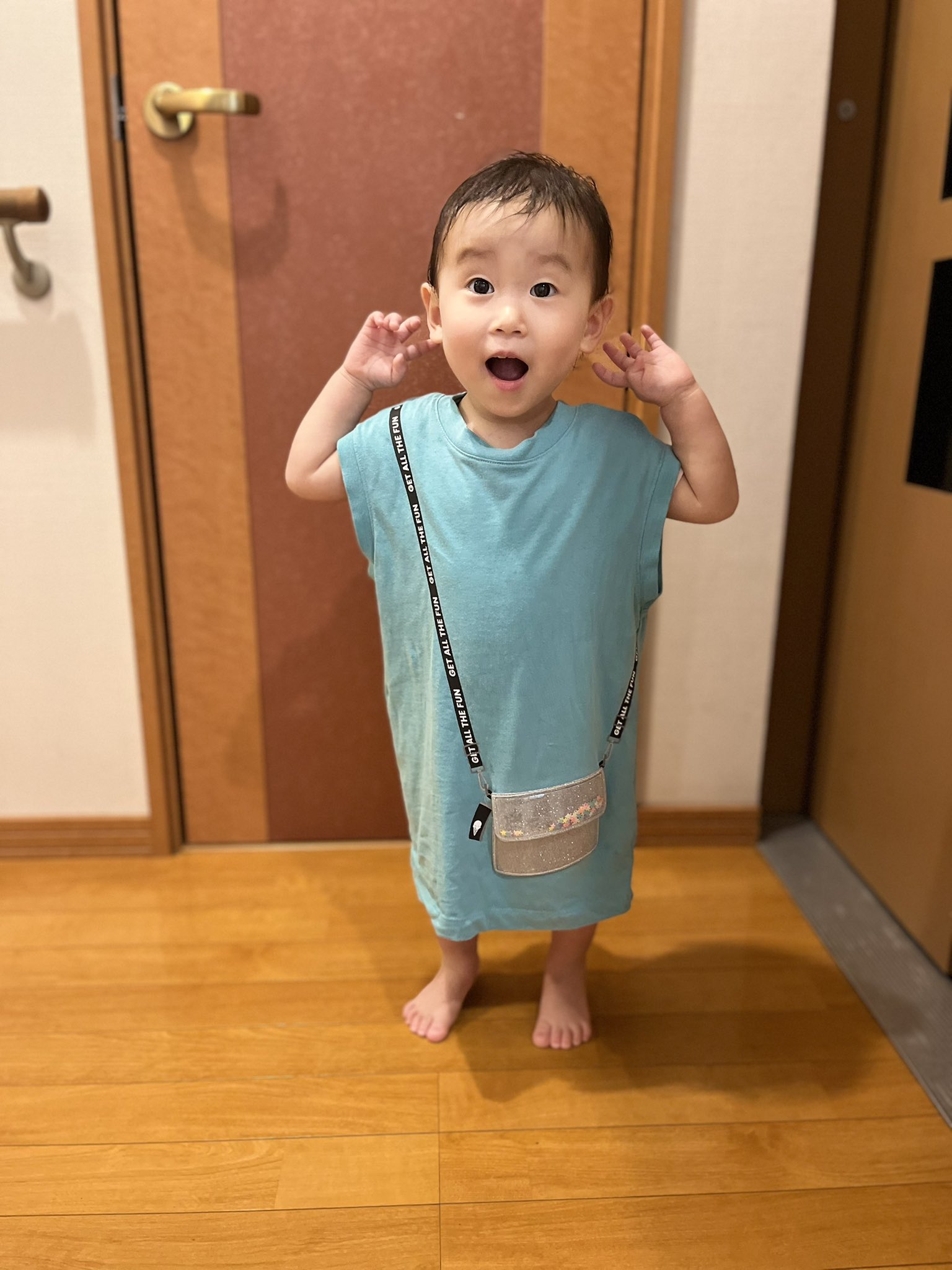 暖 はる お気に入りのねぇねの服をきて はいっポーズ オーバーサイズすぎてワンピースに 赤ちゃんモデル ポージング テアトルアカデミー T Co Wbrurpbd3v Twitter 暖 はる お気に入りのねぇねの服をきて はいっポーズ オーバーサイズすぎてワンピースに 赤ちゃんモデル ポージング テアトルアカデミー T Co Wbrurpbd3v Twitter