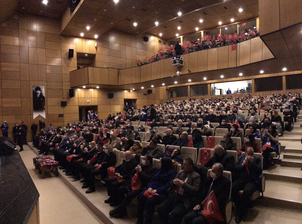 rteugm's tweet photo. Rize Valiliği öncülüğünde Gençlik ve Spor İl Müdürlüğümüzün organize ettiği ve topluluğumuzun paydaşı olduğu ''Çanakkale Bir Hilal Uğruna'' programını gerçekleştirdik. https://t.co/ddd3U5DOhO