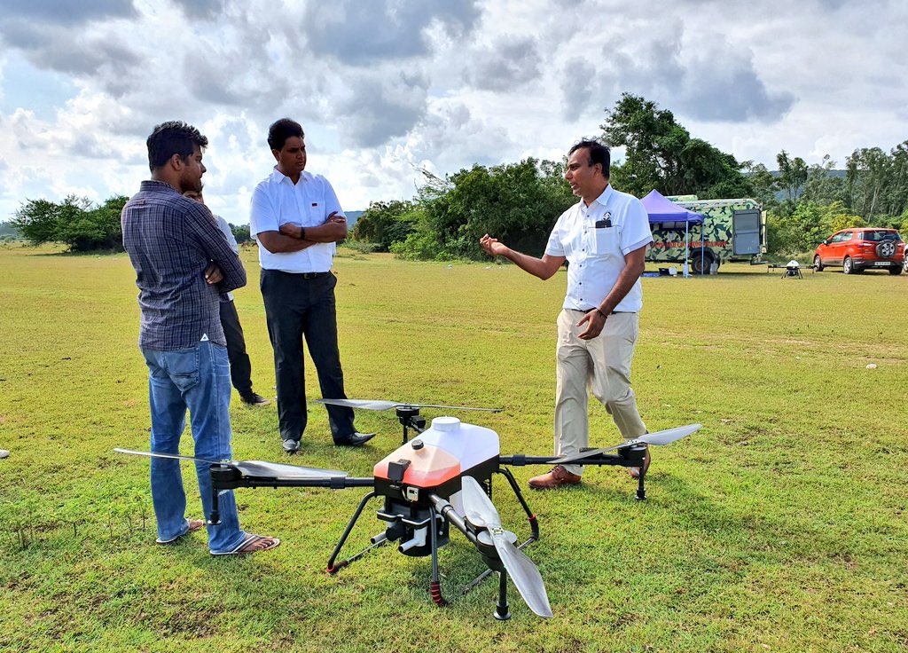 TRBRajaa's tweet photo. Another dream of mine comes true with the initiative to use #drones to aid our #farmers 🌄 From "crop sensing" to #PestControl" #FarmDrones have multiple use cases and under the #TNDroneCorporation expect big things to come !
#DravidianModel #DravidianBudget2022 #TNAgriBudget2022 https://t.co/9f6NYwaCzS