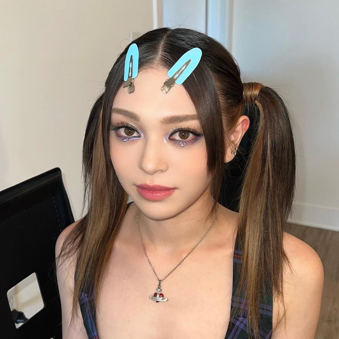 KimSeriUpdates's tweet photo. 📢 #AleXaUpdate @AleXa_ZB 

@/ha__ry IG Post
" hair make up for @AleXa_ZB
💟🌠 " 

#알렉사 #AleXa #kpop #AleXaOnASC #AmericanSongContest #Oklahoma https://t.co/da8gaB38PK