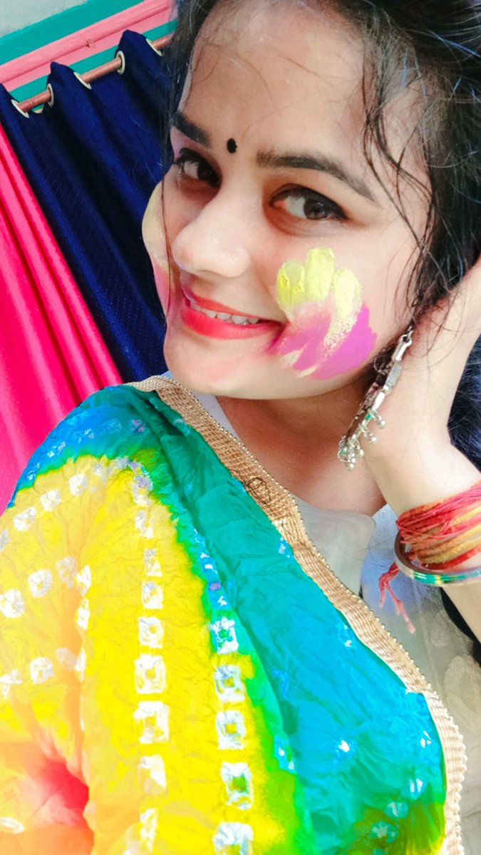 तो भई... हम हैं पक्के गोरखपुरिया..❤
तो फिर इसीलिए होली आज है...

सभी जनों को हैप्पी वाली होली... खूब रंग खेलिए..

#HappyHoli #HappyHoli2022 #Holi2022 #Holi