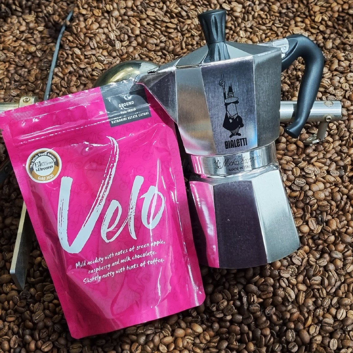 VeloRoasters's tweet photo. Wake up &amp; #brew a fresh Moka Pot this morning!☕😍 This stovetop espresso maker can make #coffee that is intense, strong, and full of flavour. Try it with our India Ratnagiri Estate.

Check it out!👇
https://t.co/8O30kHzoQa 

#LoveVelo #WeekendBrews #EspressoStyle https://t.co/Sj5th6Bh4U