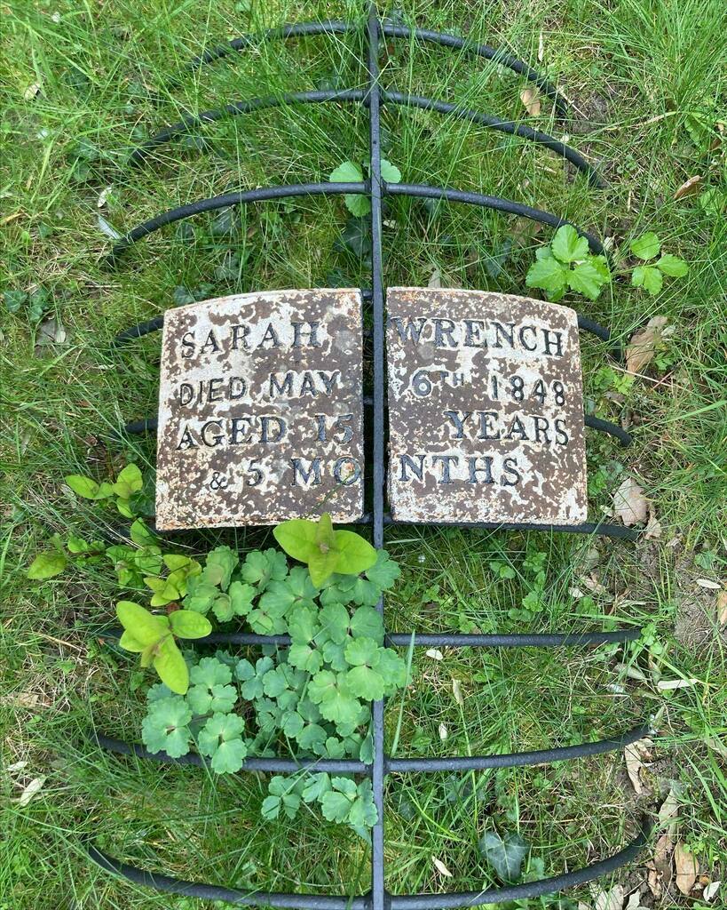 EAWitchMuseum's tweet photo. The grave of Sarah Wrench on Mersea Island. Sarah was not convicted of witchcraft but the presence of the mortsafe and location of her grave on the North side of the church in unconsecrated ground suggests she was believed to be a witch. Local legend says she was so feared t… https://t.co/8MJfc5VWfr