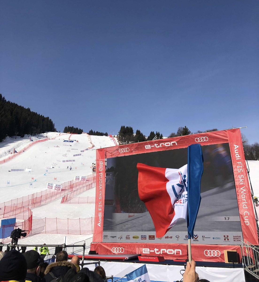 AudiFrance's tweet photo. Audi France, partenaire de la @FedFranceSki souhaite bonne chance à tous les athlètes sélectionnés pour les Finales de la Coupe du Monde de Ski Alpin à Courchevel et Méribel ce week-end. https://t.co/KcEGZk1nMQ