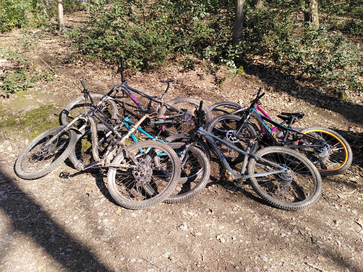 k_ez2517's tweet photo. #GRRT and friends https://t.co/dHceJQsln4