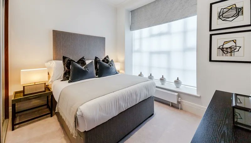 AmberandColtd's tweet photo. A stunning brand-new interior designed, two-bedroom, two bathroom first-floor apartment facing the courtyard set within this newly converted warehouse, gated development on the River Thames. https://t.co/inLCNAcEQx