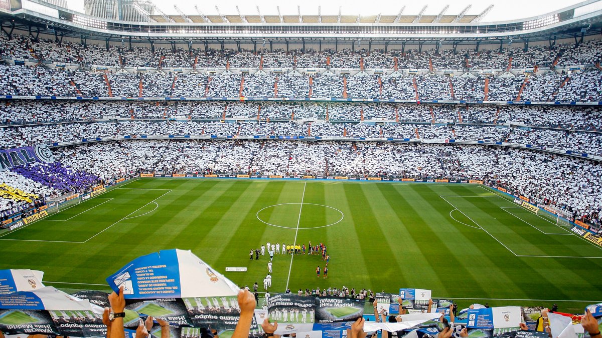 Eski bir Real Madrid-Barcelona maçı öncesi Santiago Bernabeu