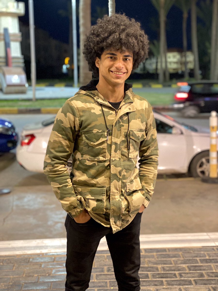 مواقف زي القهوه مُره بس بتفوق…