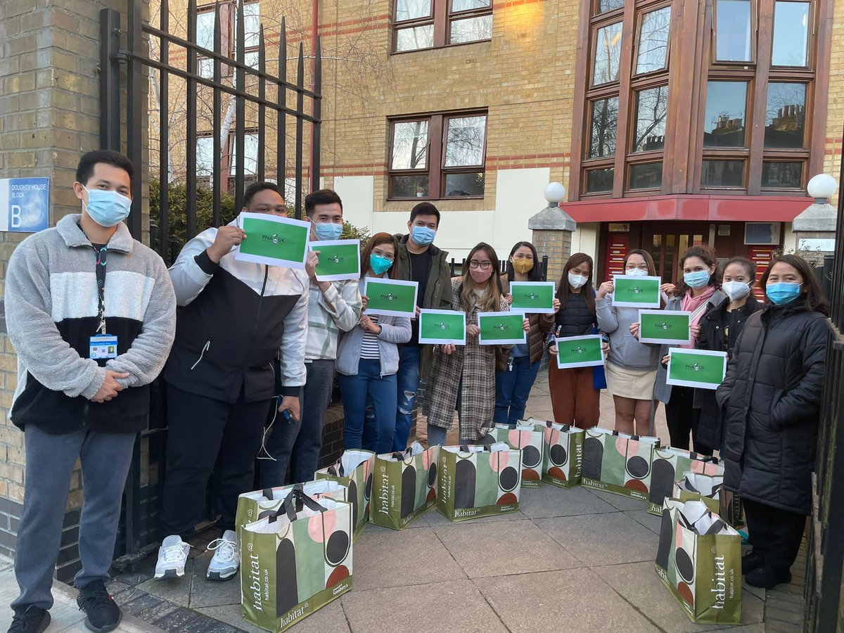 Marizafe1's tweet photo. Our #ChelwestFT IEN from Philippines who arrived last week are welcomed by #PNAUK nurses bearing #pastoralpackage, putting a smile on their face.  Thank you #PNAUK for the continuous support to our IEN.
Thank you Nurse Cielo and Nurse Leandro 💙💚❤
#proudtocare https://t.co/JUiJ3ed1RC