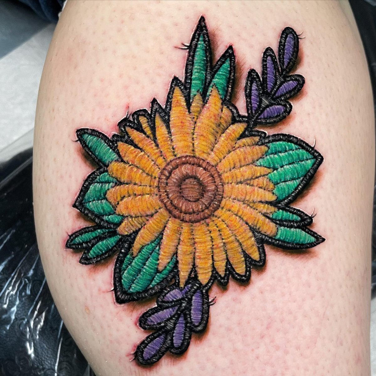 #patchtattoo #embroiderytattoo #flipshadestattourist #flipshades #longlivetattoocollective