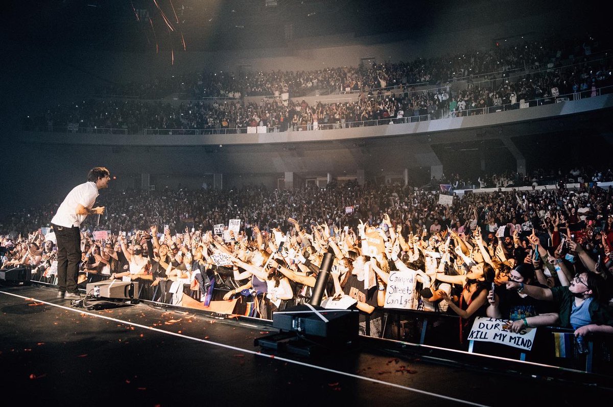 LouisAccessBR's tweet photo. 📸 | Mais de Louis no palco do YouTube Theater!
#LTWTLA2
via lthqofficial https://t.co/xcYiD06VL0