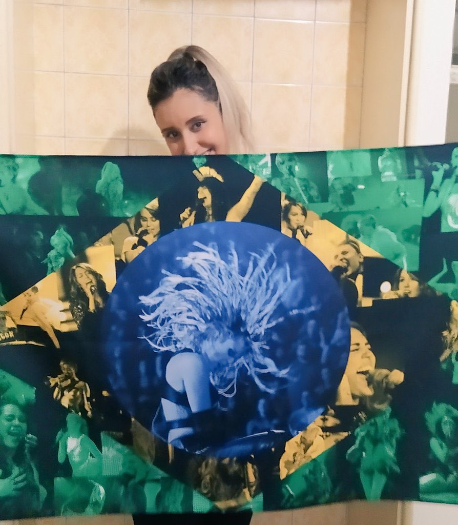 dearbdemi's tweet photo. @MileyCyrus PLEASE FOLLOW @portimiley SHES YOUR BIGGEST BRAZILIAN FAN #INEEDATTENTION 
💚💙💛💙💛 https://t.co/7VCOJAfxeZ