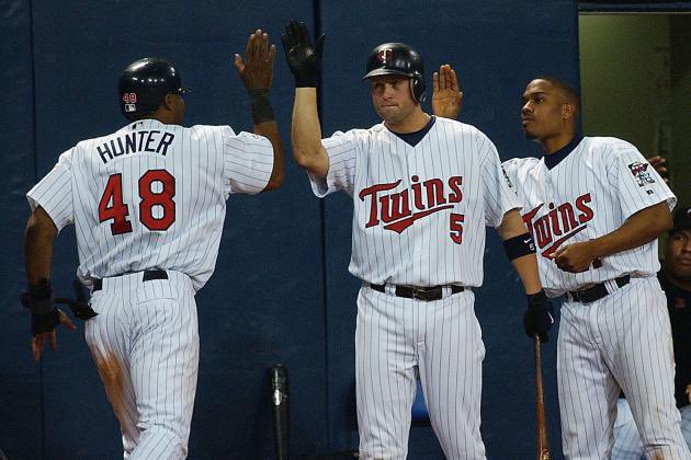 zstaller11's tweet photo. NOT getting greedy here, but I think our new SS would look great in these unis. Please bring them back @Twins https://t.co/aE5vzt2orU