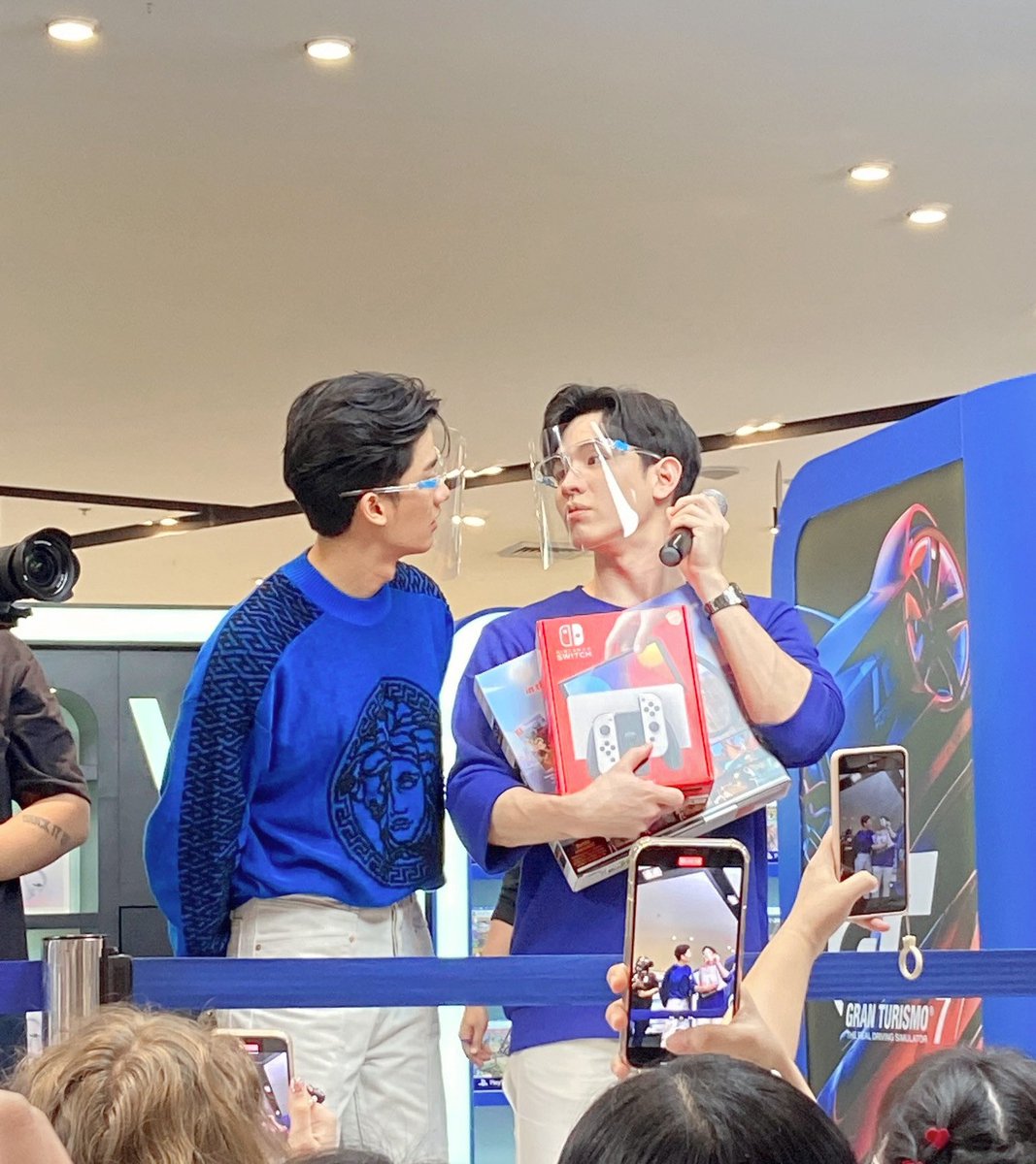 bimm_beam's tweet photo. มองตากันเก่งที่หนึ่งคู่นี้
#เตนิว https://t.co/rVTa42LyWH