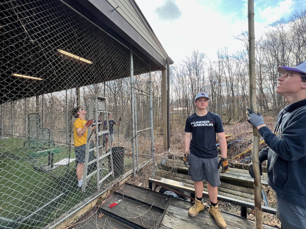 UMHSbaseball's tweet photo. Little League field clean up! Giving back to the future players of our program! https://t.co/rhzDEtZGzI