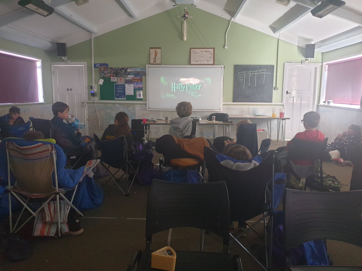 2ndExeterScouts's tweet photo. And it's onto the Deathly Hallows part II. Just one scout and one leader left who haven't slept
#HarryPotter #FilmMarathon #DevonScouts https://t.co/RbgDsZLgzz