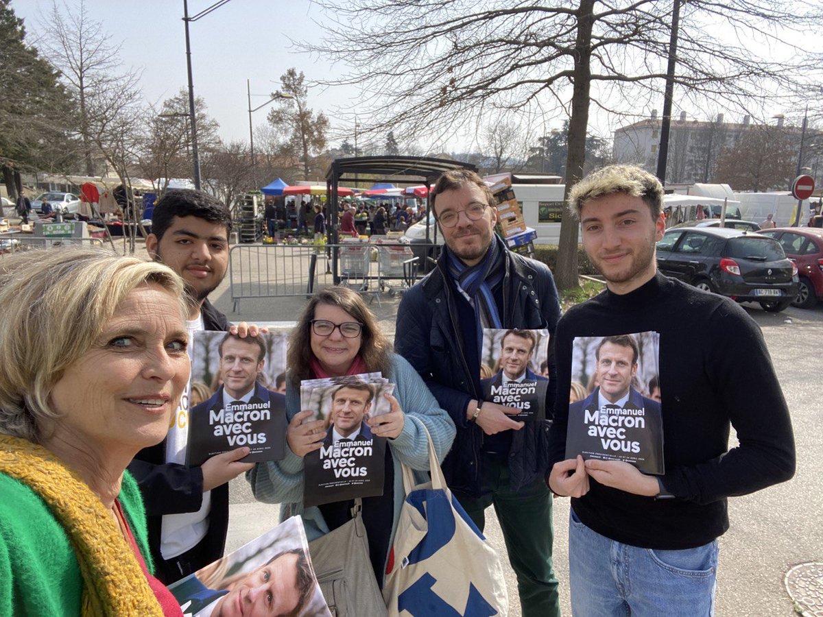 lesjem69's tweet photo. ⏱️H23 et H24

Les JAM étaient présents ce matin pour tracter sur de nombreux marchés dans et hors de la métropole de Lyon

▶️ Jean Macé, Montchat, Saint-Antoine, Croix-Rousse, Villefranche, Salengro, Chassieu, Gratte-ciel, Brignais et Tête d'or

#69H #avecvous #Macron2022 https://t.co/6uDRcG0Jq1