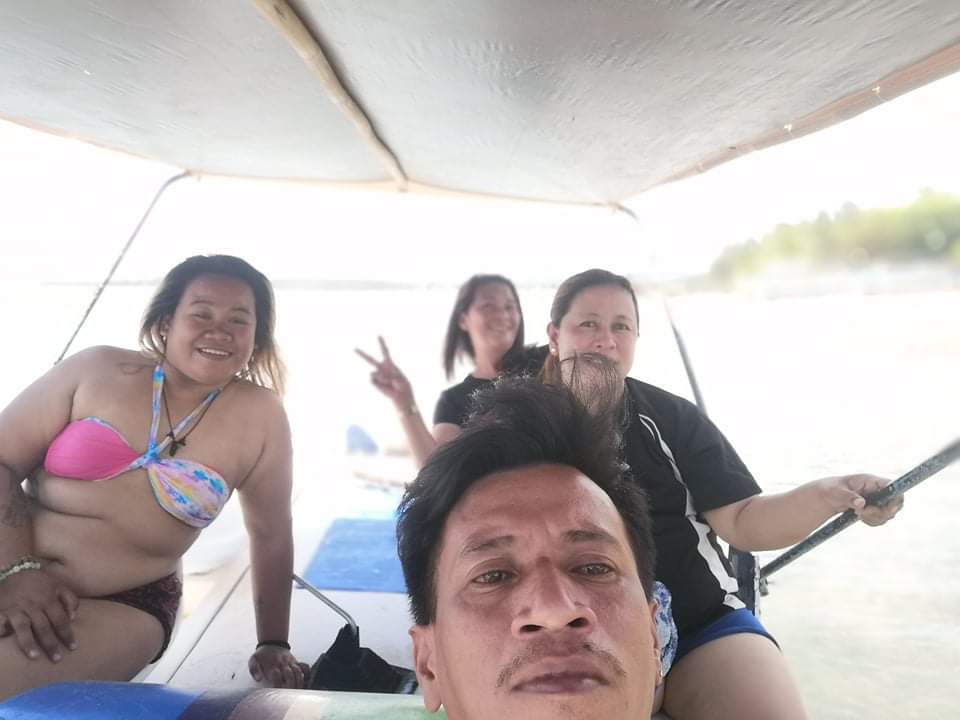 yan_bal01's tweet photo. late upload with my friends at las palmas beachcamp https://t.co/2qluz6Fehe