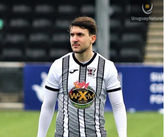 ⏰ ¡Comenzó nuestro programa! 

🔛 En instantes, nos acompaña Nacho Torres desde #Gales. 

➡️ Actualmente, se encuentra defendiendo la camiseta de <a href="/CefnDruids/">Cefn Druids FC</a> 🏴󠁧󠁢󠁷󠁬󠁳󠁿

ℹ️ Se convirtió en el primer uruguayo en disputar la liga de dicho país, <a href="/CymruLeagues/">JD Cymru Leagues 🏴󠁧󠁢󠁷󠁬󠁳󠁿</a> 

👋🏻 Bienvenido, <a href="/NachoTorress/">Nacho Torres 🇺🇾</a>