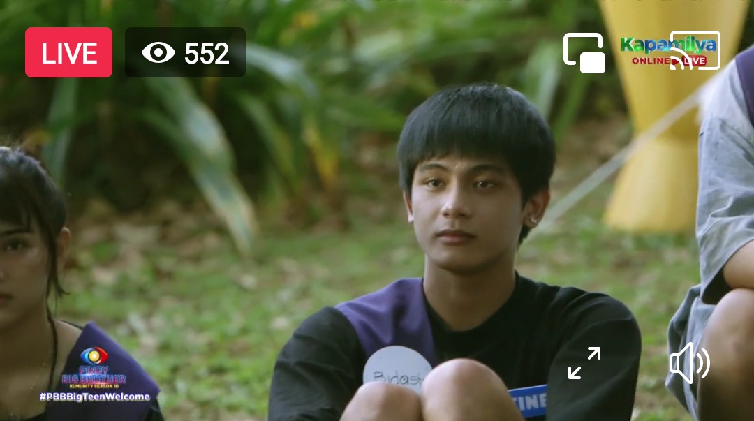 imarvbrrs's tweet photo. Wag, dust! Matutunaw ako sa titig mo. Simplehan mo lang. 

#PBBTeenDustine
#PBBBigTeenWelcome
#DustineMayores https://t.co/lKiWAezQTo
