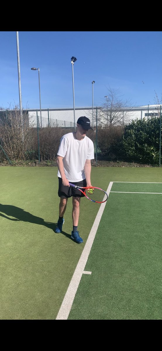 Gm everyone

Repping <a href="/BoredApeYC/">Bored Ape Yacht Club 🍌</a> on the tennis court. We only hit aces with this hat on 🎾🦍