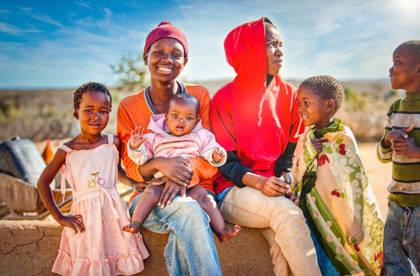 EvercareFnd's tweet photo. The Evercare Foundation will build resilient health systems in support of universal access to healthcare and the wellbeing of underprivileged and vulnerable communities in emerging markets. https://t.co/ydat0lb8yq