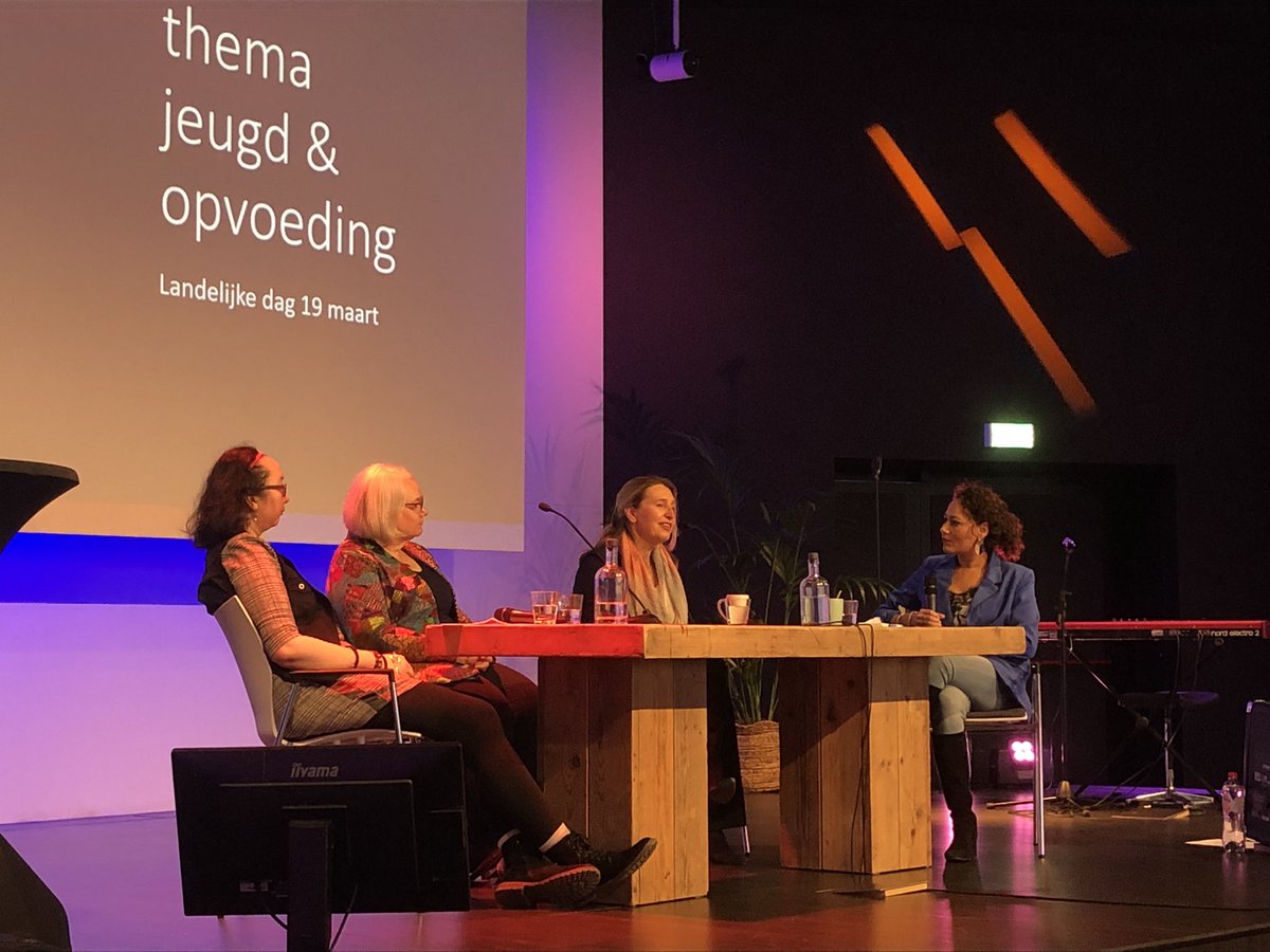 ‘Opvoeden is ook hulp vragen aan mensen die je vertrouwt’. Aldus: Prof. dr. Manon Hillegers. #landelijkedag #opvoeding #bipolair #jeugdpsychiatrie #MARIOstudie