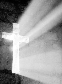 BishopAngaelos's tweet photo. We are able to see Christ’s inexpressible love for man not only from #TheCross itself, but also the words which He spoke while upon the cross. At the very time that He was crucified and mocked He said “#FatherForgive them”
#Chrysostom
A blessed and joyous #FeastOfTheCross to all https://t.co/vwzcHUkfPh