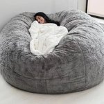 一度座るともう抜け出せない？人をダメにしてしまいそうなソファ。